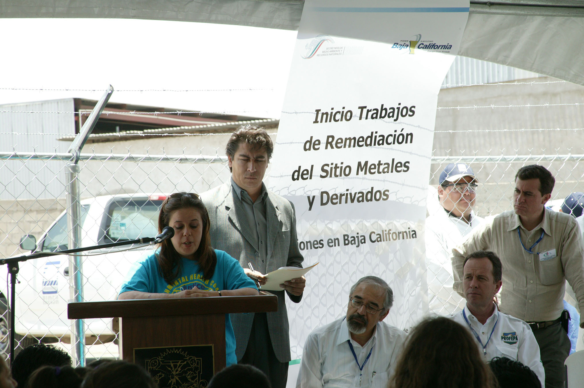 METALES Y DERIVADOS firmando el convenio